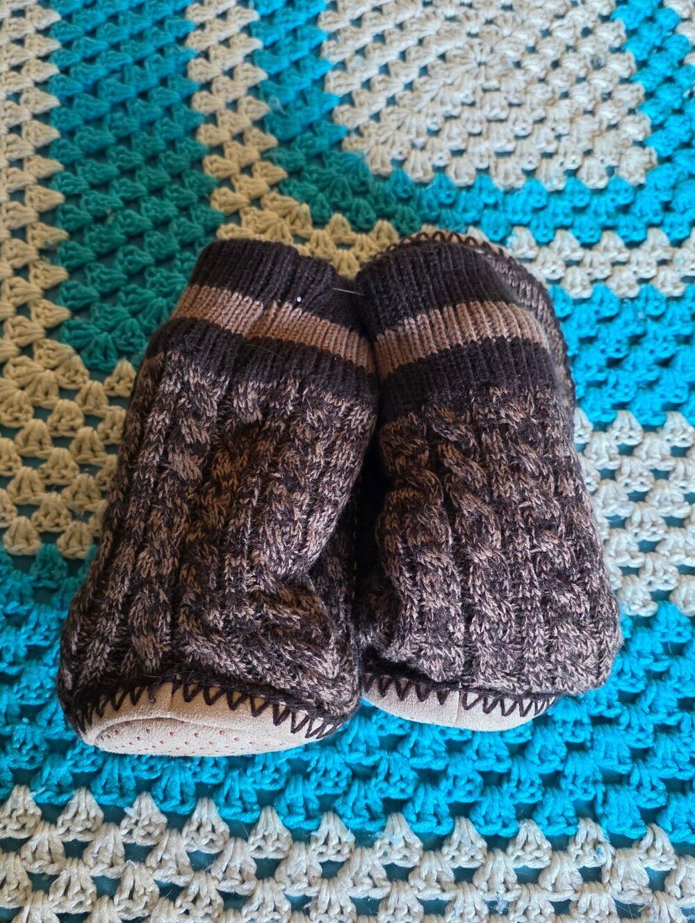NWT CosyOne Knit Slipper Socks in Brown and Tan With Grippy Bottom - Picture 2 of 6